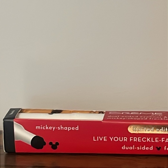 The Creme Shop Disney Dual-Ended Eyeliner & Mickey Shape Freckle Stamp Eye Liner - Picture 7 of 8